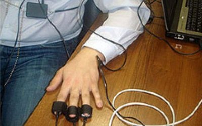 Экспертизу на полиграфе будут проходить чиновники при приеме на службу